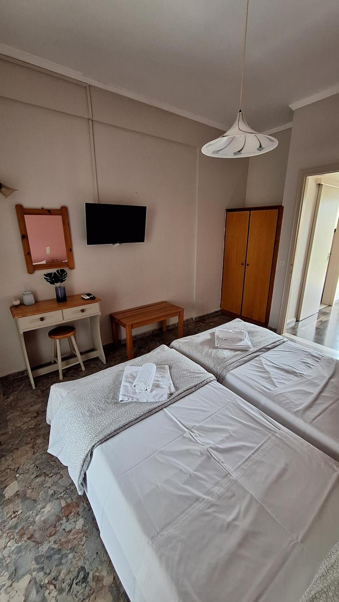Antzela Apartments ซีดารี ภายนอก รูปภาพ