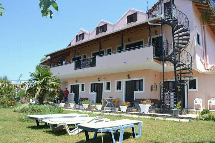 Antzela Apartments ซีดารี ภายนอก รูปภาพ