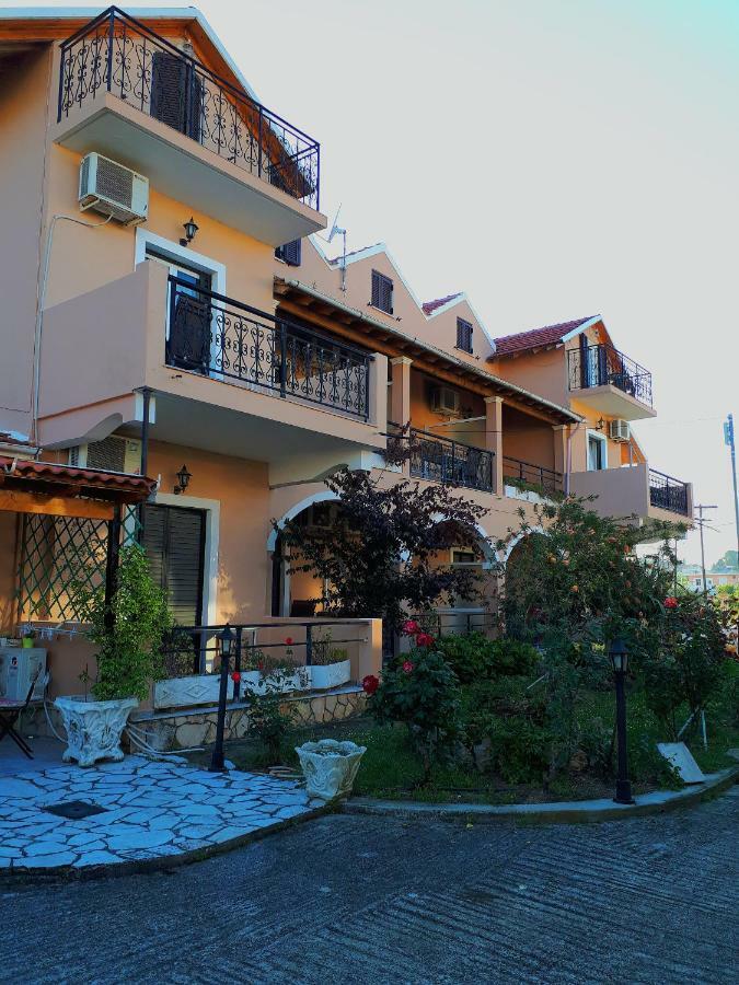 Antzela Apartments ซีดารี ภายนอก รูปภาพ